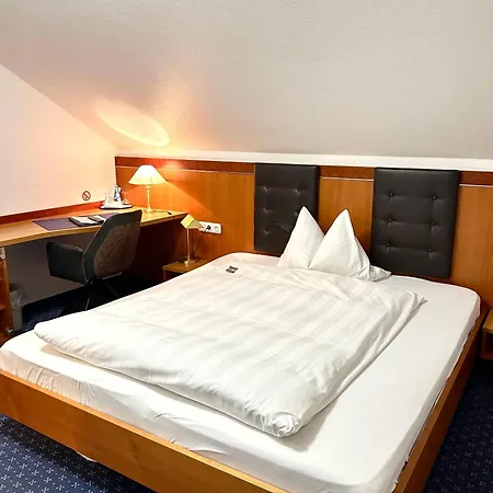Hubertus Rhein Hotel 3*