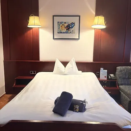 Hubertus Rhein Hotel 3*